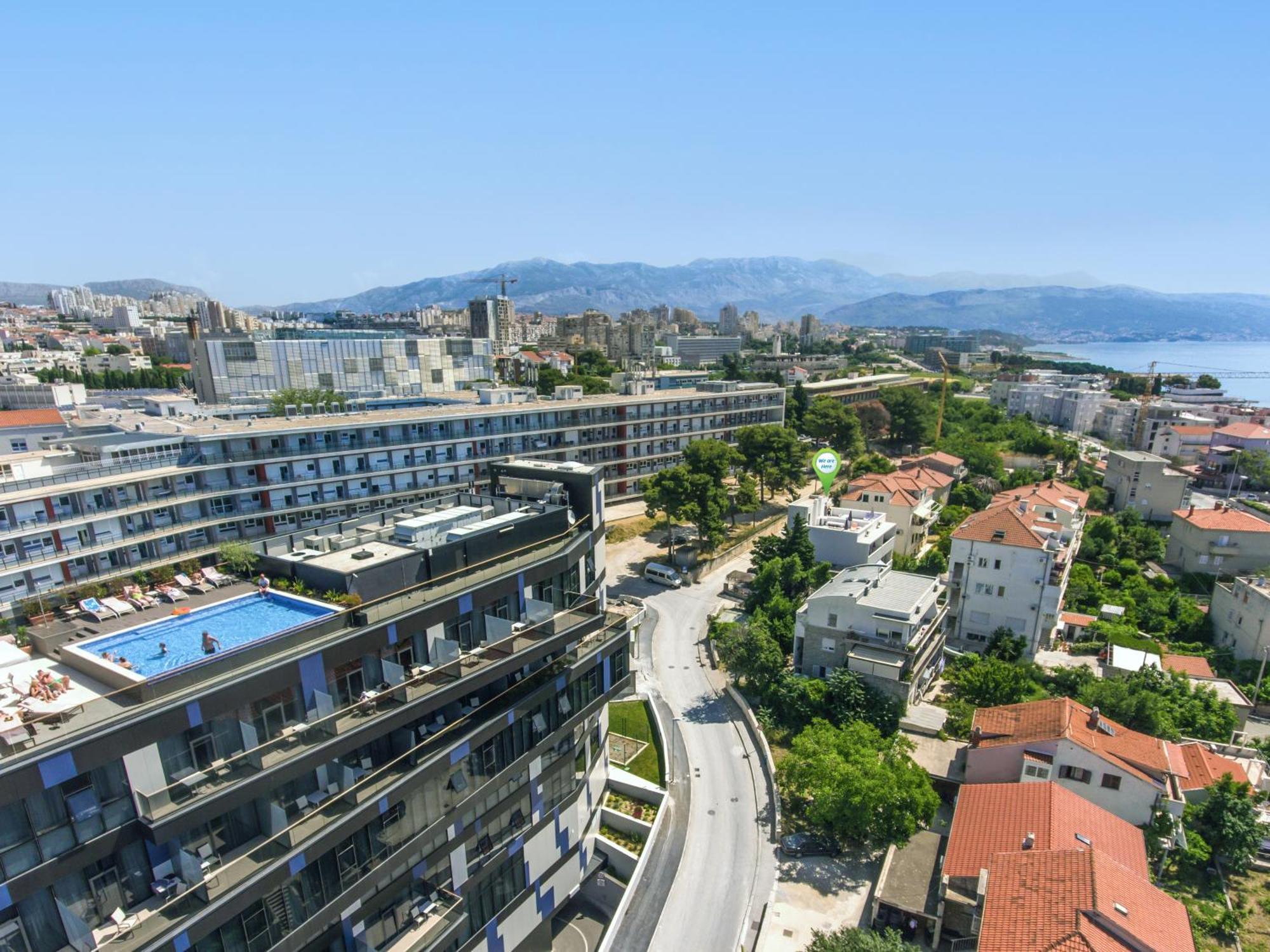 Apartment With Terrace And Free Parking - Beach Nearby Split Exteriör bild